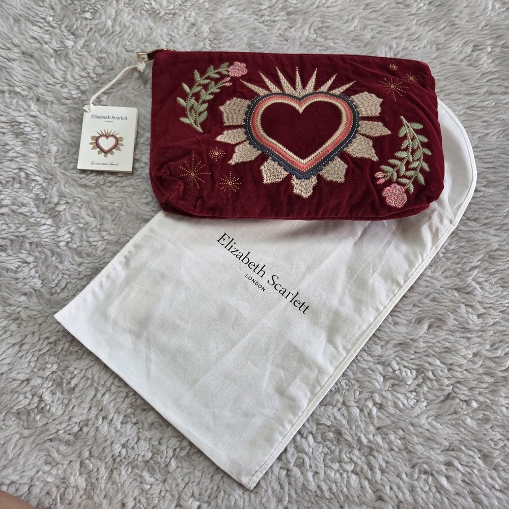 NWT Elizabeth Scarlett Rouge Velvet Everyday Pouch & Dust Bag Heart